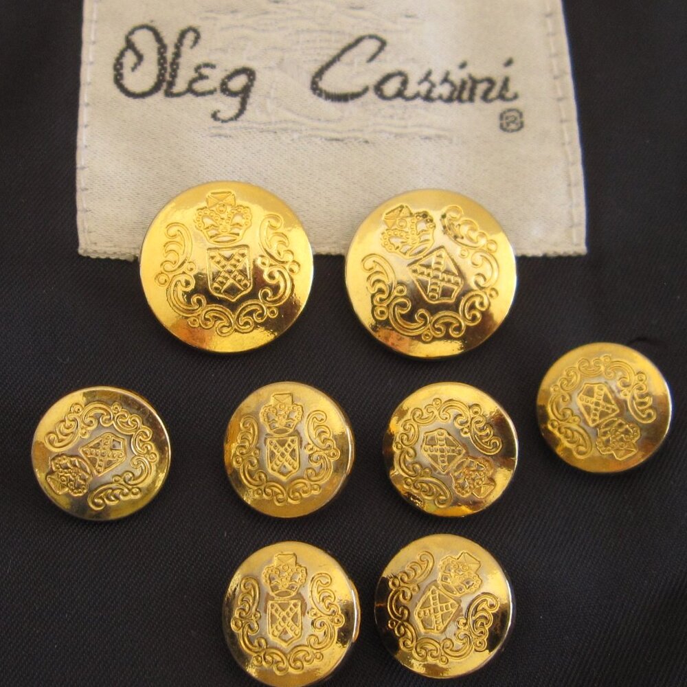 Oleg Cassini 8 Blazer Replacement Buttons Chest & Cuff Heraldic Shield Gold Tone
